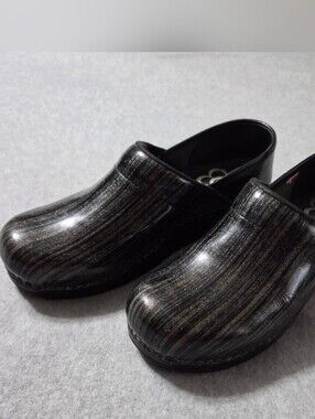 Sanita Womens BlackMetallic Stripe Nursing Medical Comfort Clog Size 38 US 7.5